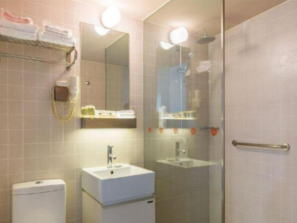 Jinjiang Select Nanjing Road Pedestrian Street 3* Shanghai